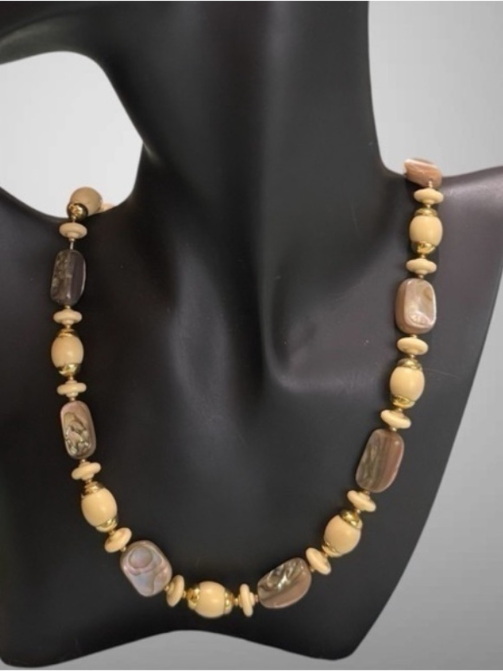 VINTAGE SANDRA DAVID ABALONE BEADED NECKLACE